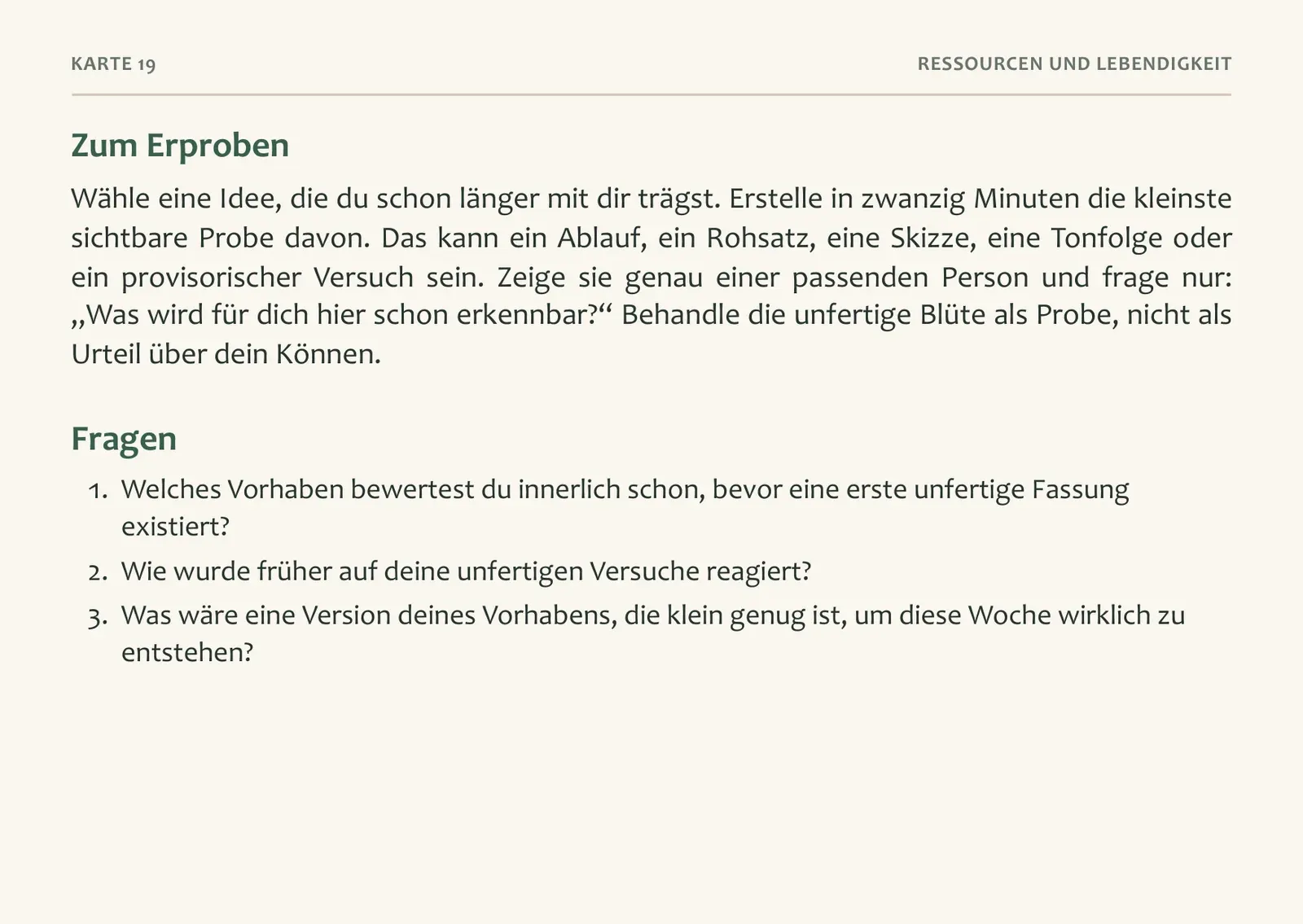 Rückseite der Karte „Der Mut des Unfertigen“ mit einer Erprobung und drei Fragen.