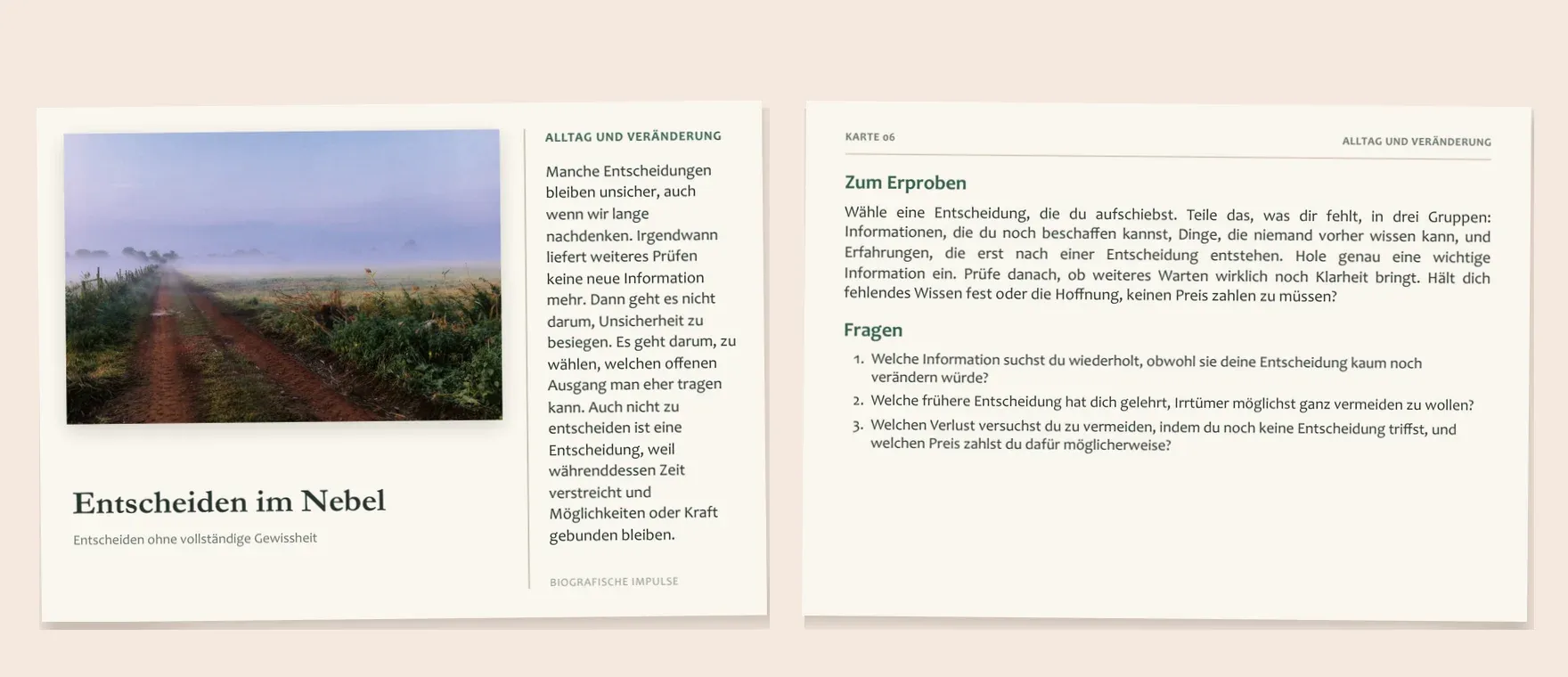 Vorder- und Rückseite der Karte Entscheiden im Nebel nebeneinander.